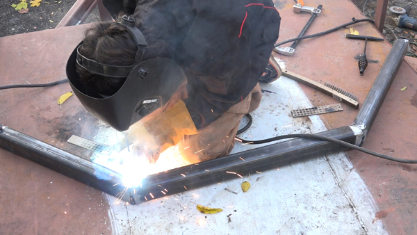 welding-the-arch